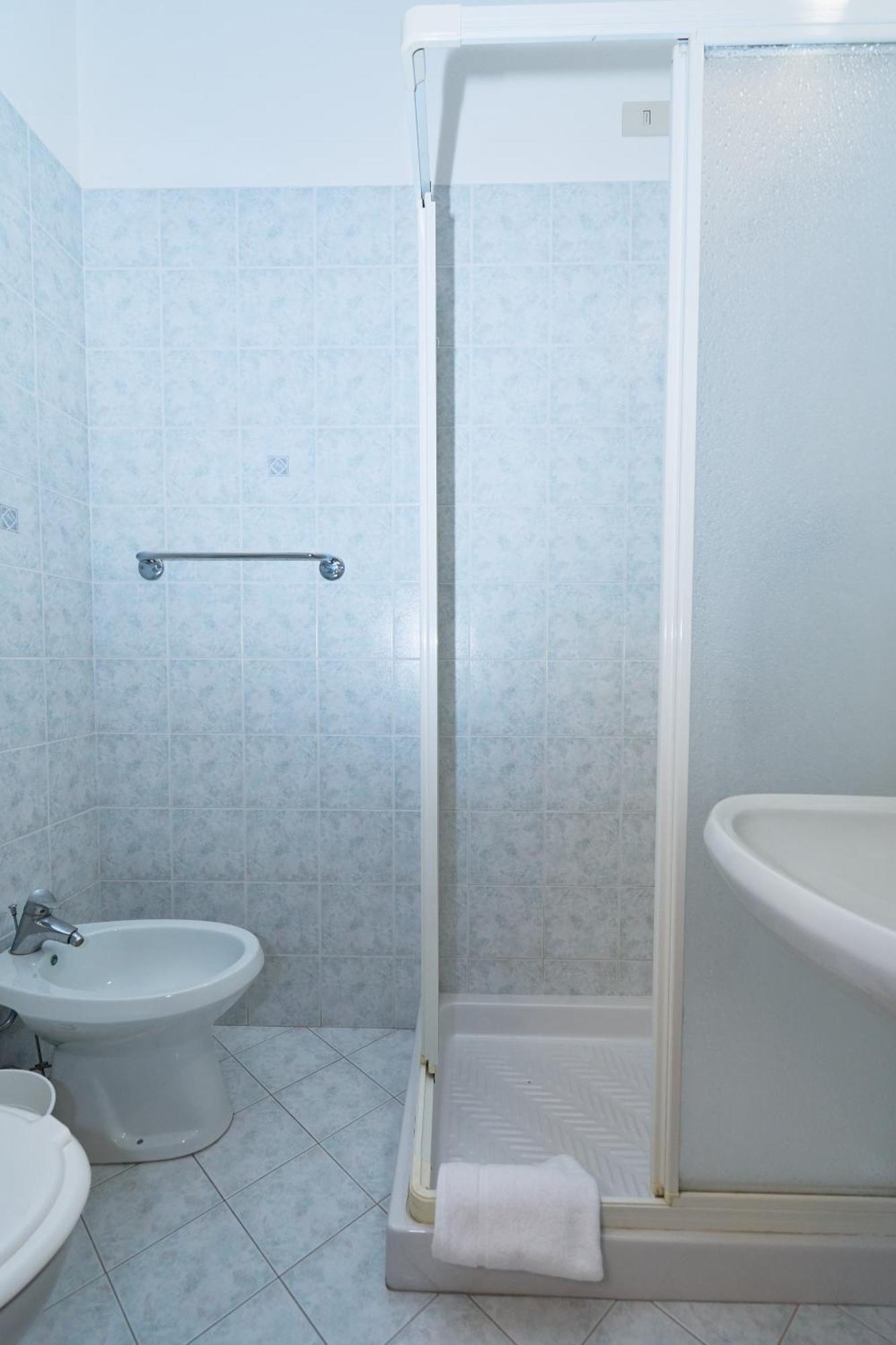 Hotel Jolanda 3*