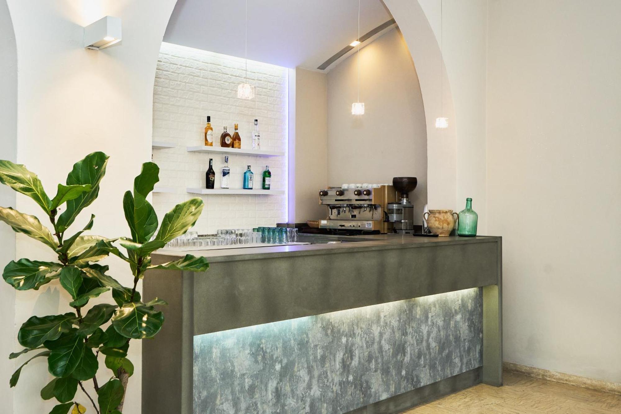 Hotel Jolanda