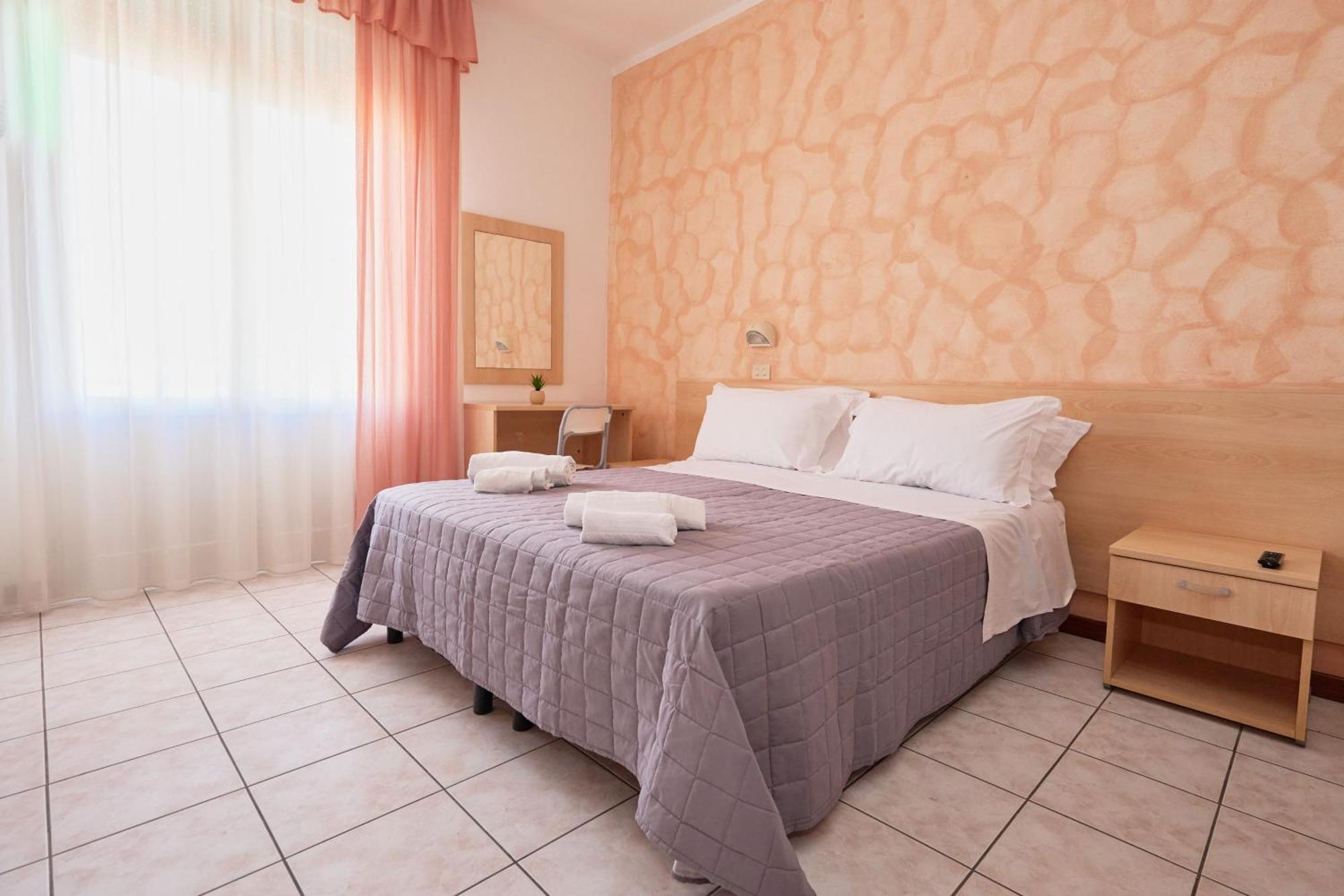 Jolanda Hotel